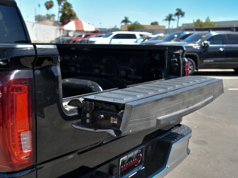 Used 2025 GMC Sierra 1500 SLT AWD/4WD image 44