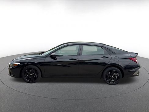 Used 2026 Hyundai Elantra Sport FWD image 7
