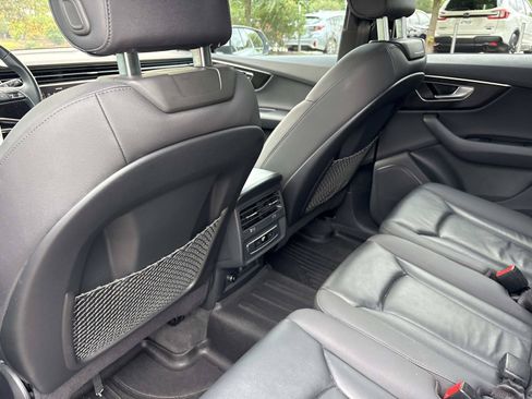 Used 2021 Audi Q7 2.0T Premium w/ Convenience Package AWD/4WD image 29