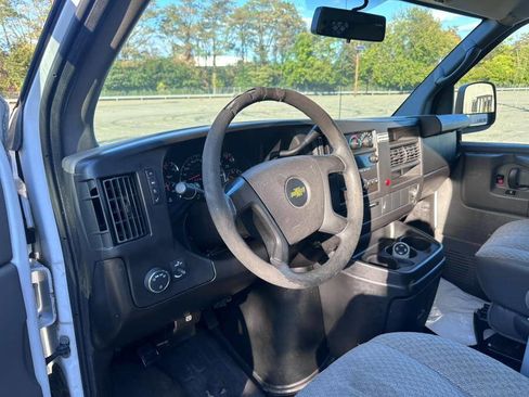 Used 2013 Chevrolet Express 1500 image 30