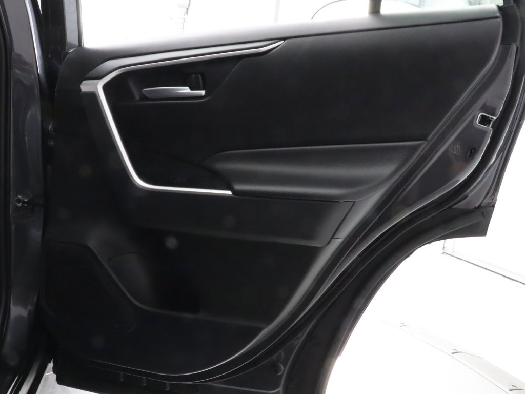 Used 2025 Toyota RAV4 XLE FWD image 34
