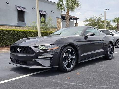 Used 2022 Ford Mustang Coupe RWD image 2