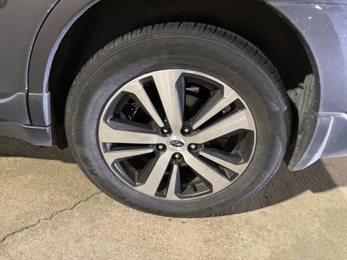 Used 2018 Subaru Outback 3.6R Limited image 4