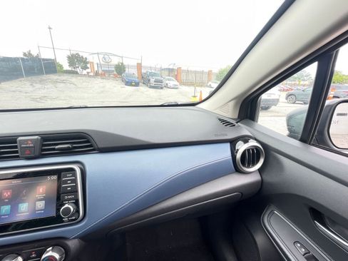 Used 2025 Nissan Versa SV FWD image 30