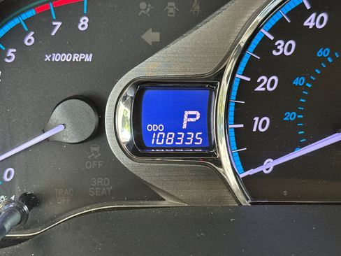 Used 2013 Toyota Sienna XLE FWD image 36