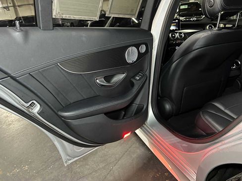 Used 2015 Mercedes-Benz C 300 Sport image 18