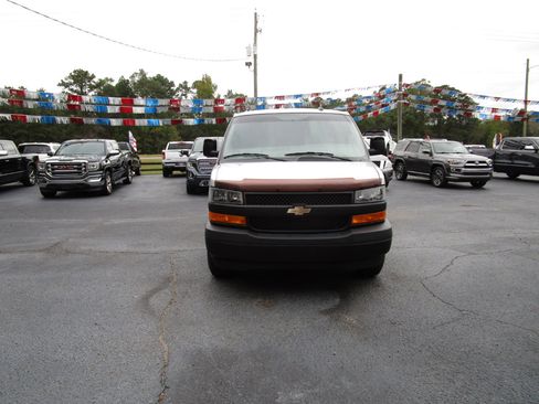 Used 2022 Chevrolet Express 2500 Extended w/ Driver Convenience Package image 8