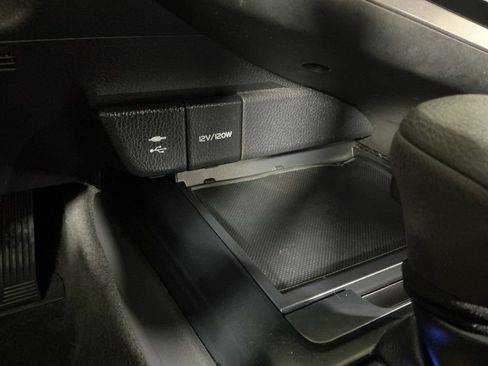 Used 2019 Toyota Camry LE FWD image 15