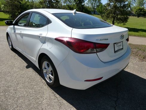 Used 2015 Hyundai Elantra SE image 7