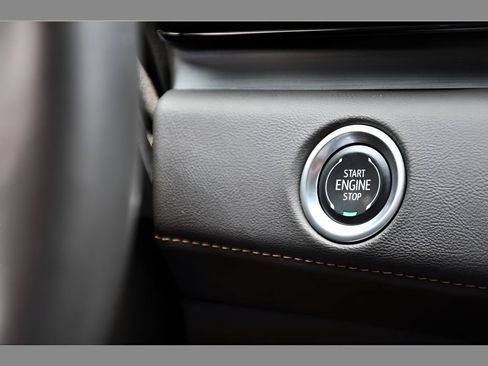 Certified 2024 Cadillac Escalade Sport w/ LPO, ONYX Package AWD/4WD image 36