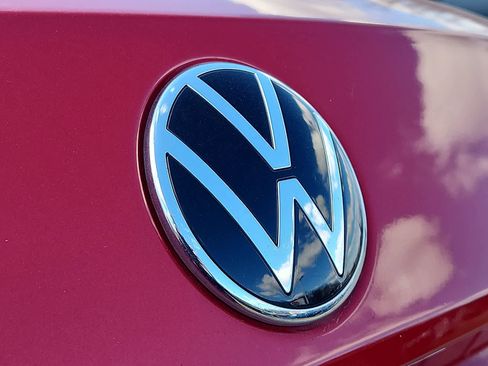 Used 2022 Volkswagen Taos SE w/ IQ.Drive SE Package image 30