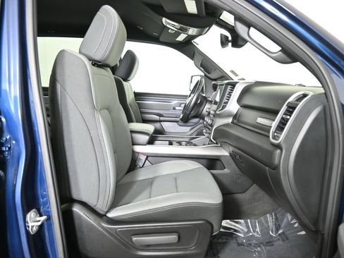 Used 2022 RAM 1500 Big Horn AWD/4WD image 16