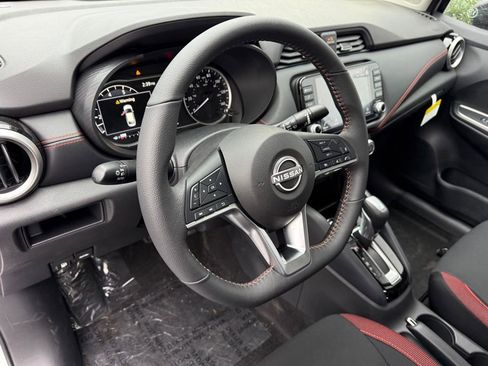 New 2025 Nissan Versa SR w/ Trunk Package image 13