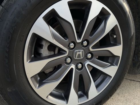 Used 2024 Honda Odyssey EX-L image 11