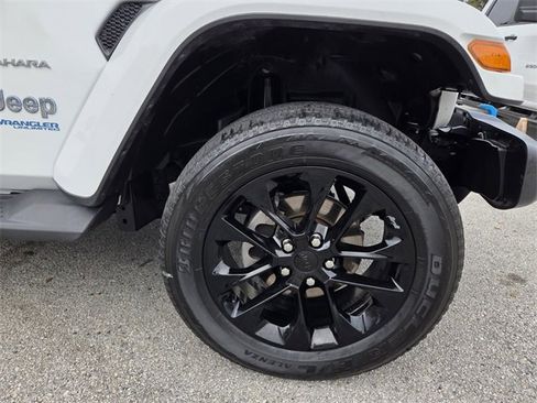 Used 2022 Jeep Wrangler Unlimited Sahara w/ Cold Weather Group image 26