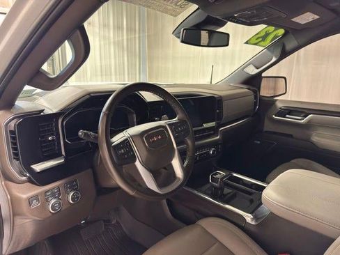 Used 2023 GMC Sierra 1500 SLT w/ SLT Premium Plus Package AWD/4WD image 12