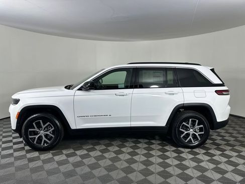 New 2026 Jeep Grand Cherokee Limited AWD/4WD image 3