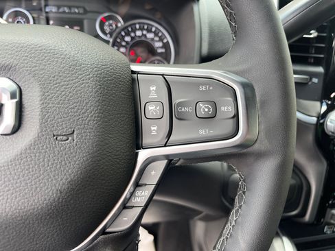 New 2025 RAM 2500 Big Horn AWD/4WD image 18