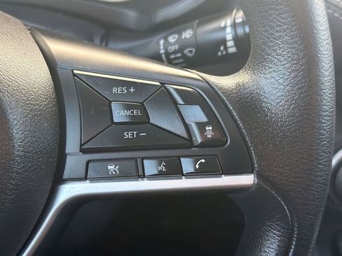 Used 2024 Nissan Sentra SV FWD image 27