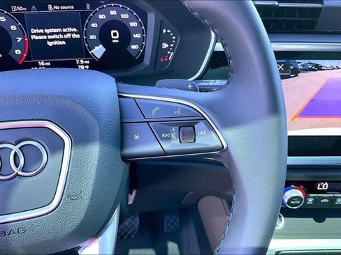 New 2025 Audi Q3 2.0T Premium image 21