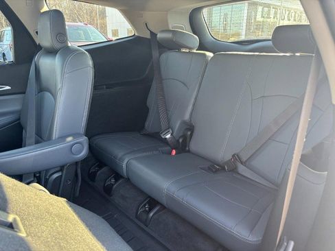 Used 2018 Buick Enclave Premium image 10