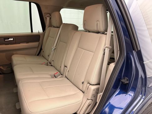 Used 2011 Ford Expedition XLT AWD/4WD image 21