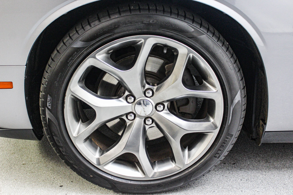 Used 2016 Dodge Challenger R/T RWD image 27