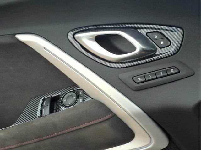 Used 2022 Chevrolet Camaro ZL1 RWD image 13