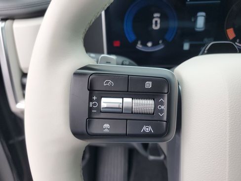 Used 2025 Hyundai Santa Fe SEL image 23