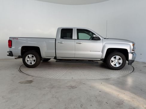 Used 2017 Chevrolet Silverado 1500 LT w/ All Star Edition AWD/4WD image 8