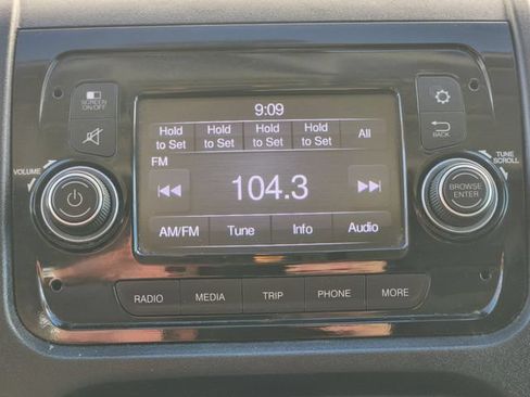 Used 2021 RAM ProMaster 2500 FWD image 24