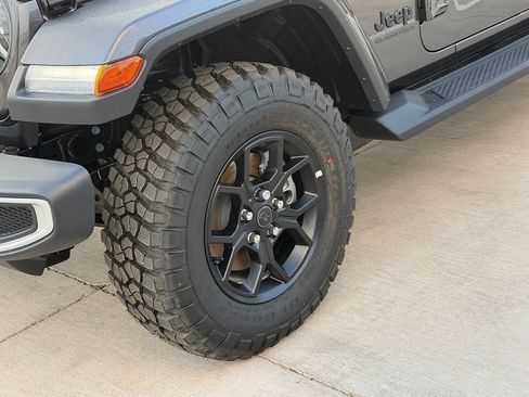 New 2026 Jeep Gladiator Sport image 8