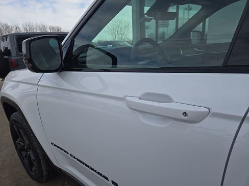 New 2026 Jeep Grand Cherokee Limited image 27