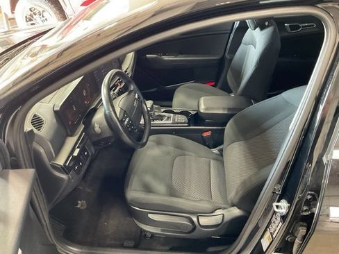 Used 2026 Kia Sportage LX AWD/4WD image 3