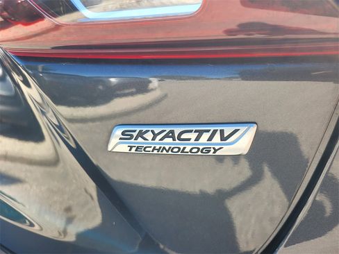 Used 2016 MAZDA MAZDA3 i Sport w/ Preferred Equipment Package image 10