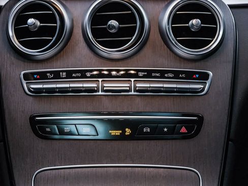 Certified 2021 Mercedes-Benz GLC 300 image 16