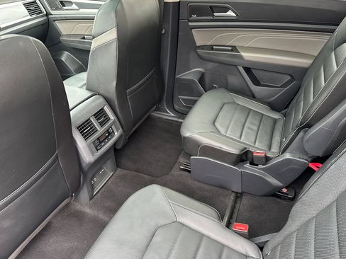 Used 2023 Volkswagen Atlas SEL Premium image 12