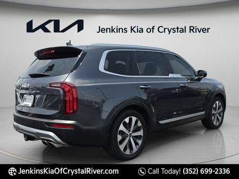 Used 2022 Kia Telluride SX w/ Towing Package FWD image 7