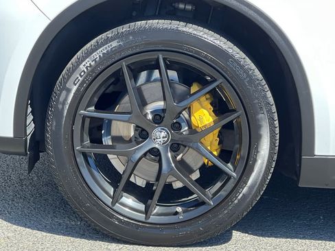 Used 2019 Alfa Romeo Stelvio w/ Nero Edizione RWD image 27