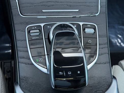 Used 2015 Mercedes-Benz C 300 4MATIC Sedan image 26