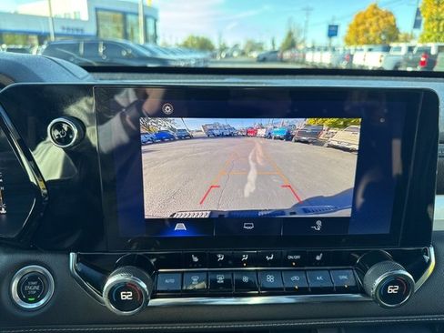 Used 2023 Chevrolet Colorado LT w/ LT Convenience Package III image 23