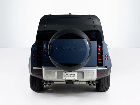 Used 2024 Land Rover Defender 110 SE AWD/4WD image 4