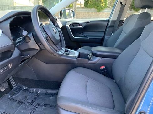 Used 2023 Toyota RAV4 AWD Hybrid image 11