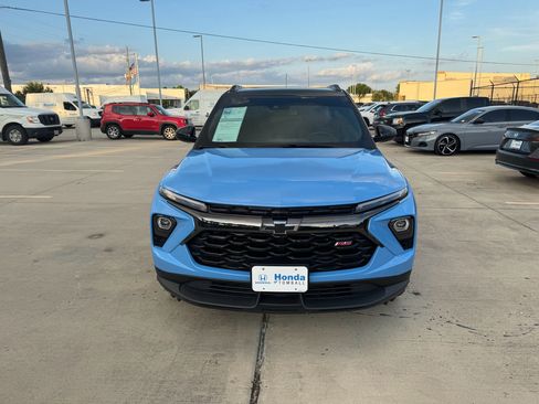 Used 2024 Chevrolet TrailBlazer RS FWD image 3
