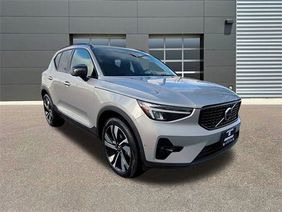 Used 2025 Volvo XC40 B5 Plus
