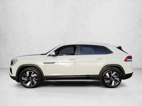 Used 2025 Volkswagen Atlas Cross Sport SE FWD image 8