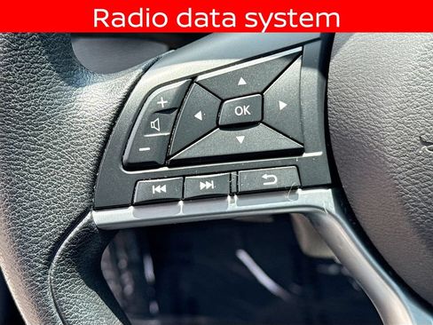 Used 2024 Nissan Altima 2.5 SV FWD image 10