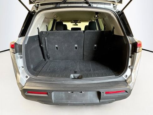 Certified 2024 Nissan Pathfinder SV image 25