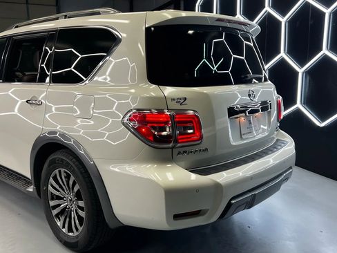 Used 2018 Nissan Armada Platinum image 5