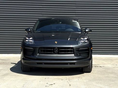 Certified 2026 Porsche Macan AWD/4WD image 10